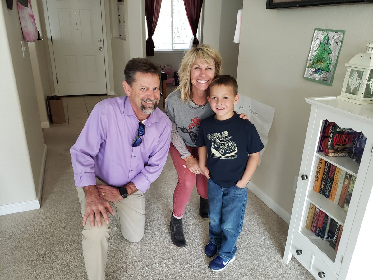 GesprincipalB's tweet photo. Another awesome home visit! #agreatplace2learn #pthvp #relationshipsmatter #dcsdlrnr https://t.co/H74PYdUBQe