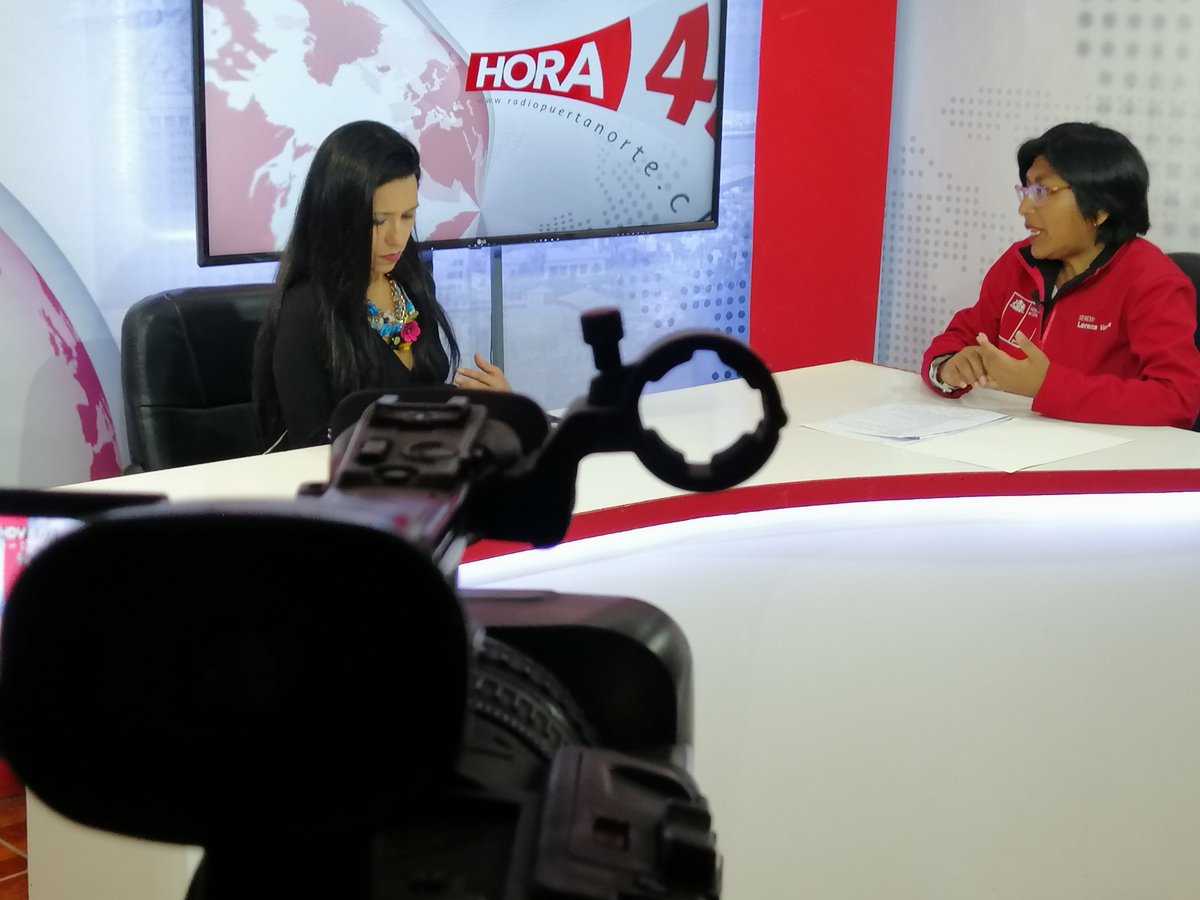 seremieducarica's tweet photo. A horas de emprender viaje a Camarones para saludar a nuestros profesores rurales, la seremi @LorenaMineducXV es entrevistada en Canal @puertanortehd para hablarnos del Día del Profesor, #ApoderadosEmpoderados y el FUAS. https://t.co/nv6UuaU8To
