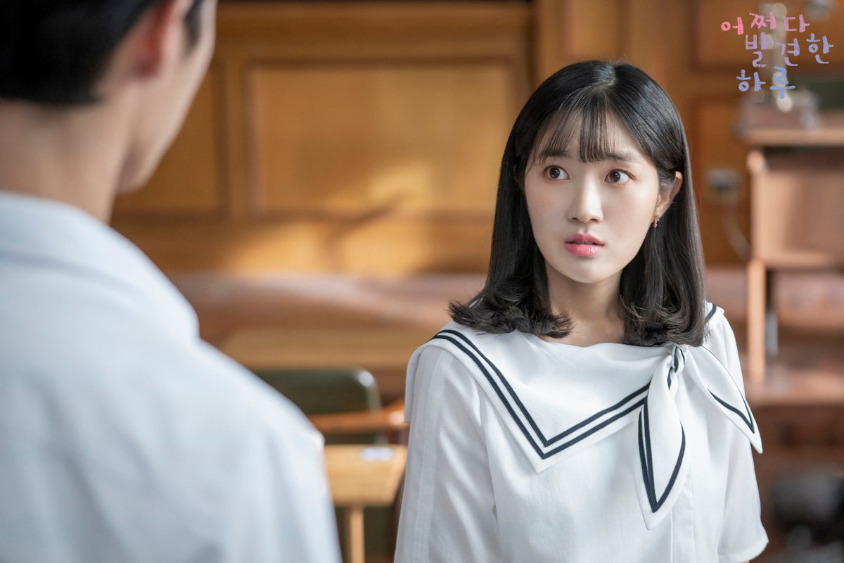 mbcdrama_pre's tweet photo. 77ㅑ 오늘 미쳤다🤭
삼각관계에 환장하는 나, 정상인가요..?⚠

💓두근두근 학원 판타지 로맨스
MBC 수목미니시리즈 <#어쩌다발견한하루>
오늘 밤 8시 55분 방송✔

#mbcdrama #어하루 #김혜윤 #로운 #이재욱 #드라마틱9 https://t.co/NHsyYrF0LC