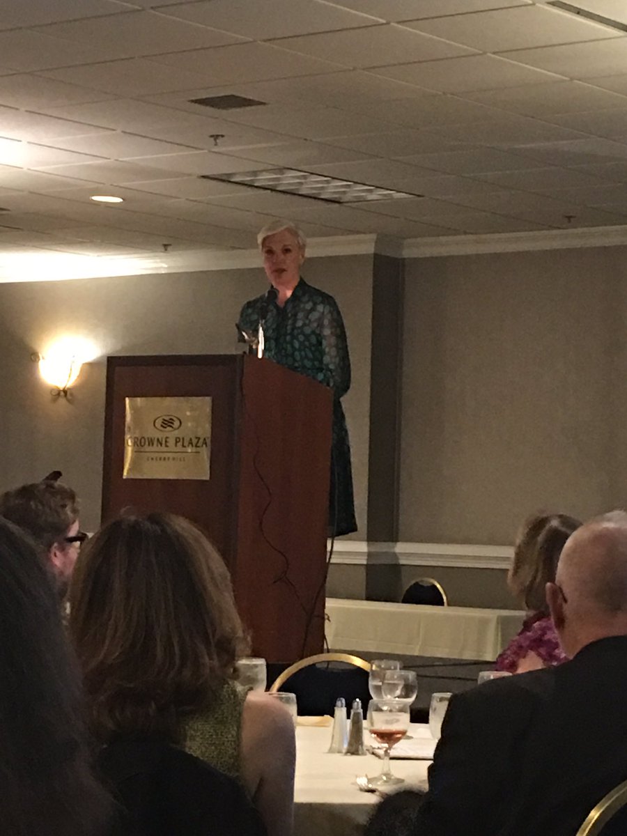 BookTowne tweet media