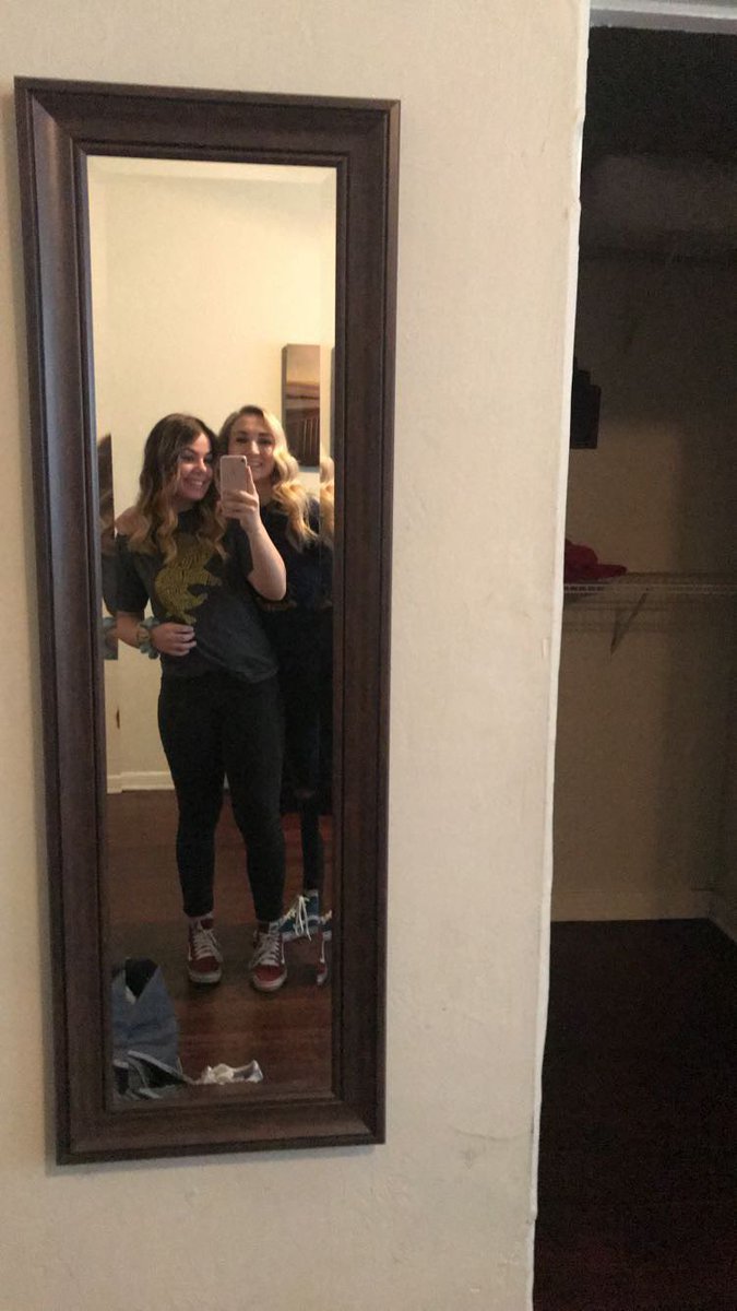 HeadleySkye's tweet photo. Happy birthday Maryn🥳💗 thanks for all the memories bestie have a good day🤪🥳 https://t.co/hSAdibR1JF