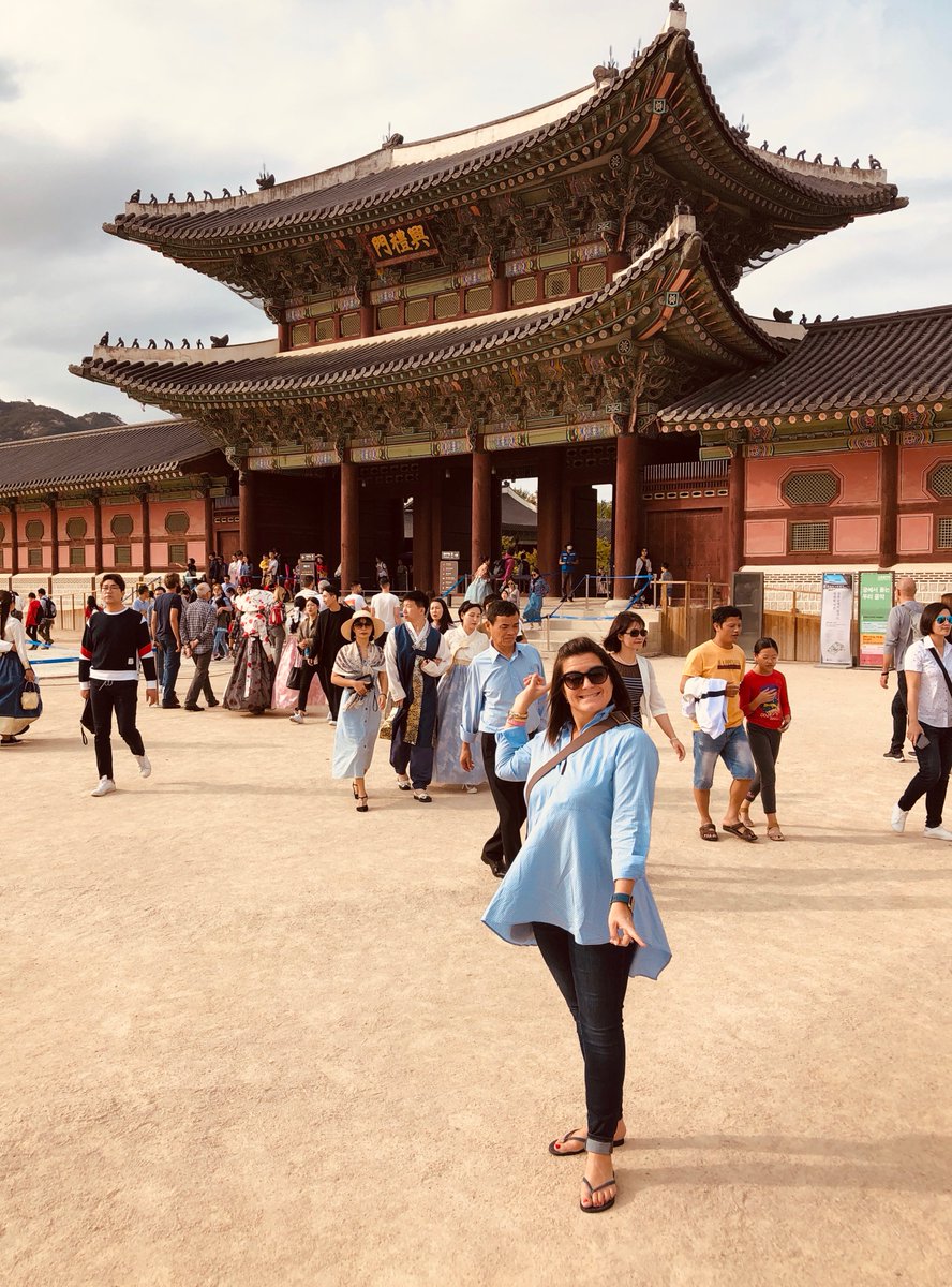 thetwothatdo's tweet photo. @idonthavedreadz We've been in #SouthKorea for a couple of weeks now and have loved every minute. Seoul, then Jeonju and currently in Busan before catching a ferry to Japan tomorrow. Deserves to be on more bucket lists

#Travel #TravelTuesday https://t.co/N9bVd16mWm