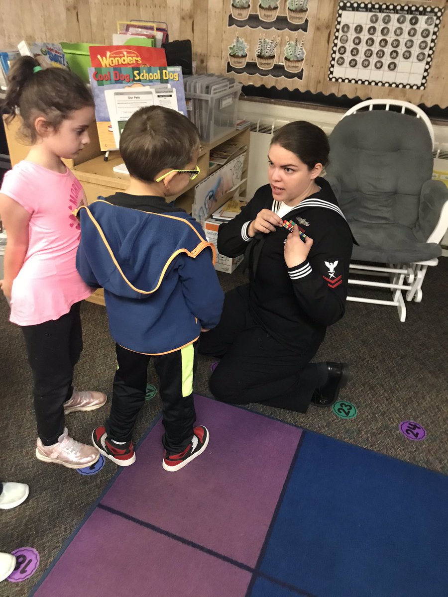 TeachyThomas's tweet photo. First grade had an awesome visitor  yesterday from our NAVY 😊Alex stopped in to teach us all about her job and even taught us a few words in Japanese!  @SyringDragons @swartz_creek https://t.co/PbeCRtbLcF