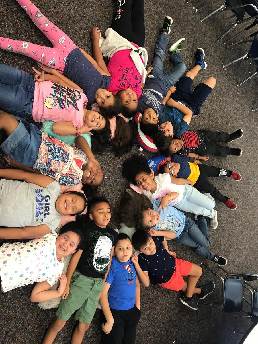ImmersionNc's tweet photo. Second grade spanish immersion, the pioneer group in this Dual language program! #BaileyElementary #NashRockyMountSchools #howiparticipate https://t.co/22vG2OTddt