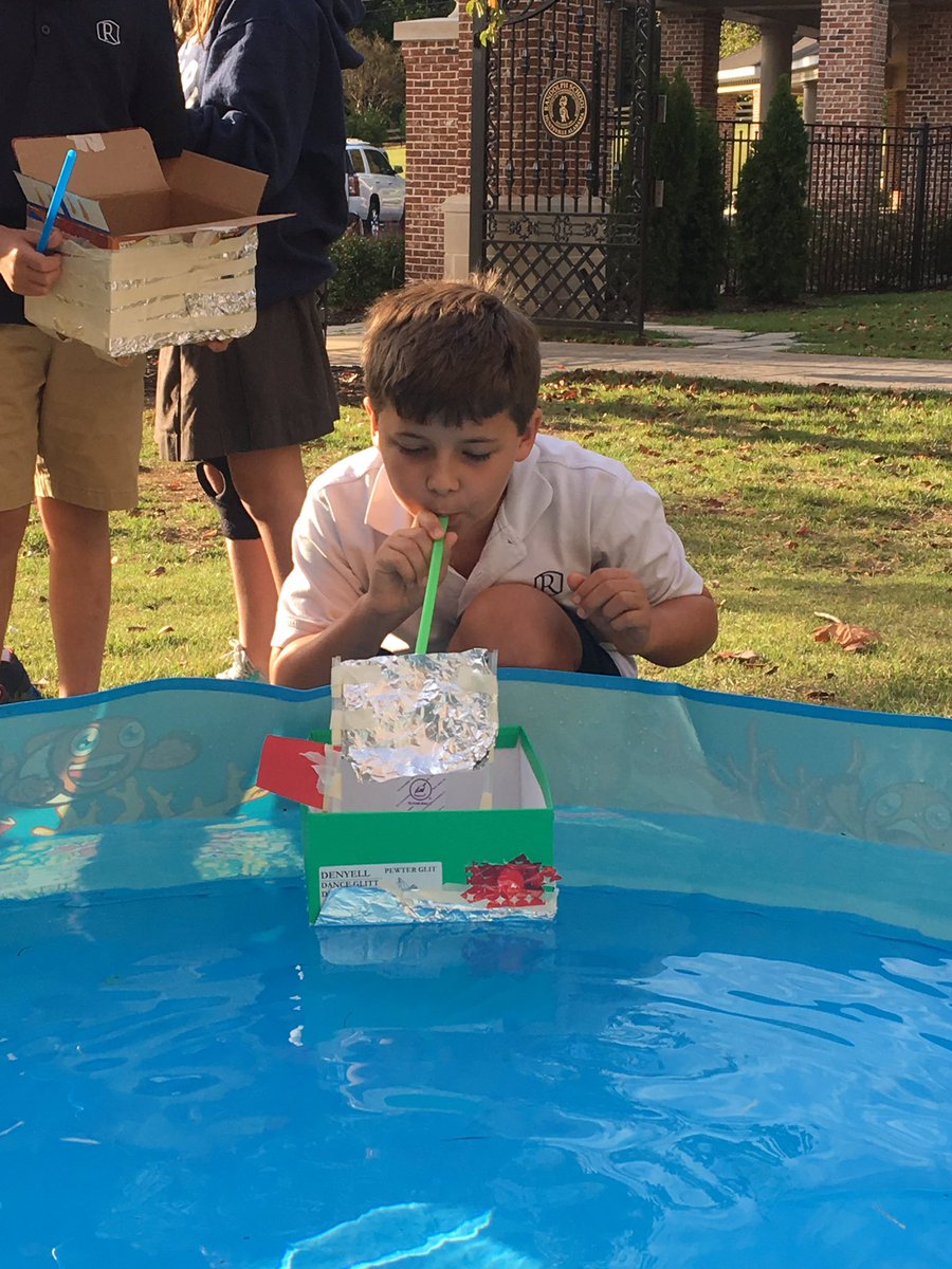 RoxyVegaSpanish's tweet photo. Another successful day in 4th grade Spanish class. Students set sail their Christopher Columbus ships. #rstories19 #whyrandolph #ideapath @randolphschool https://t.co/U5gmexvKqr