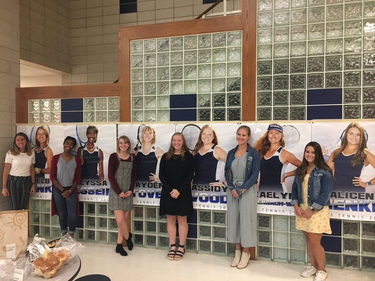 EignerMs's tweet photo. Seniors on the Tennis Team - best wishes next year as you graduate! https://t.co/f75MTpYx7n