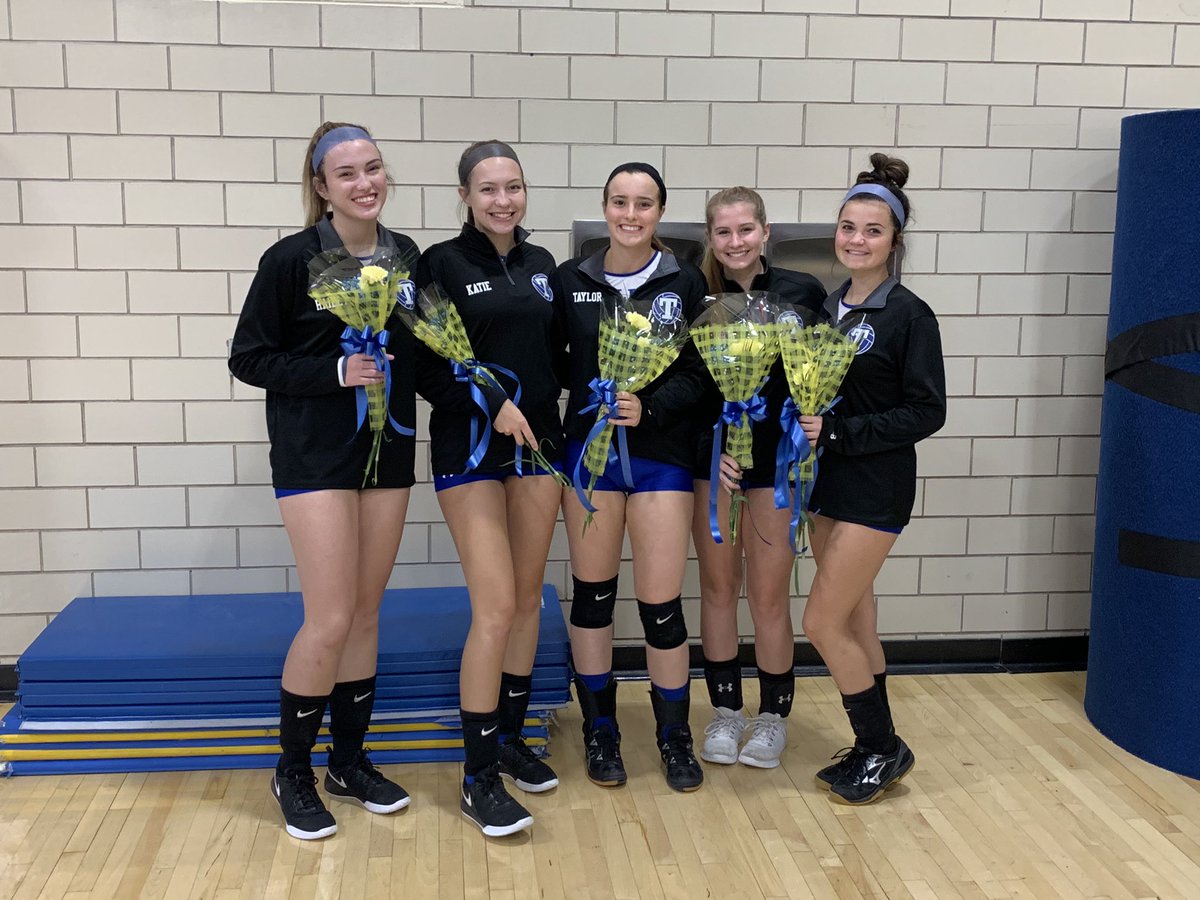 Senior Rec Week for our Seniors! With a W last night at Ringgold &amp; another W tonight at West Mifflin we are sending our seniors off with success! Our Senior Rec is Thur at 7pm. Come out &amp; support!! #thillvb #hillervb #thankyouseniors