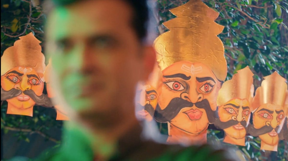 Aagoofyam's tweet photo. Omg what d hell asali ravan is mehul 💔more dangerous than all plz protect my boi meanu
saying #MishBir 2 be in separate house aftr marrz that's not d correct way
It's clear in future mishbir r d one to close d chapter of mehul
#ShaheerSheikh #RheaSharma #YehRishteyHainPyaarKe https://t.co/SHsc7e8dW0