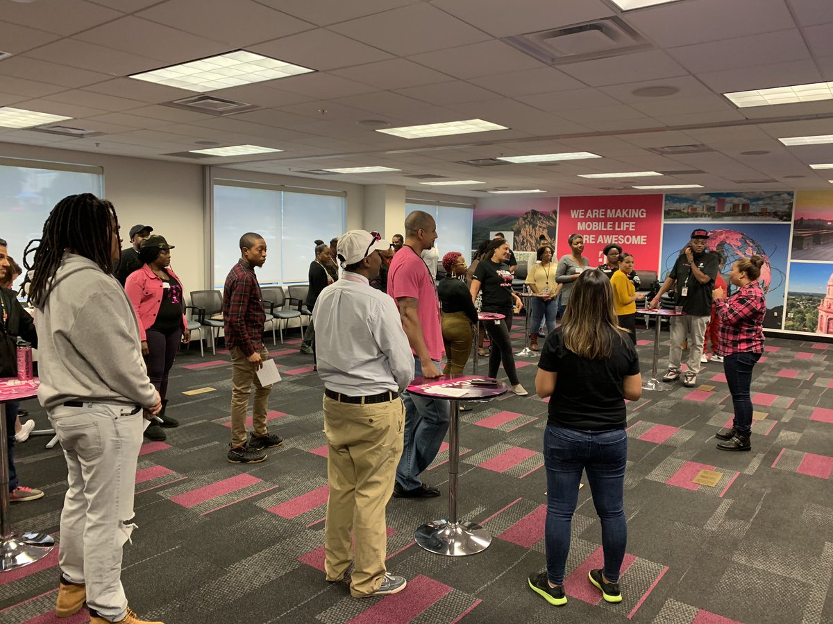 kishatolliverhr's tweet photo. RVA Career Advantage/Next Level participants mixer with leadership. Great networking opportunity! https://t.co/We3FPTT7N5