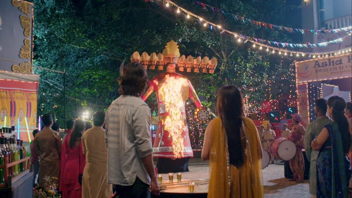 Aagoofyam's tweet photo. Omg what d hell asali ravan is mehul 💔more dangerous than all plz protect my boi meanu
saying #MishBir 2 be in separate house aftr marrz that's not d correct way
It's clear in future mishbir r d one to close d chapter of mehul
#ShaheerSheikh #RheaSharma #YehRishteyHainPyaarKe https://t.co/SHsc7e8dW0