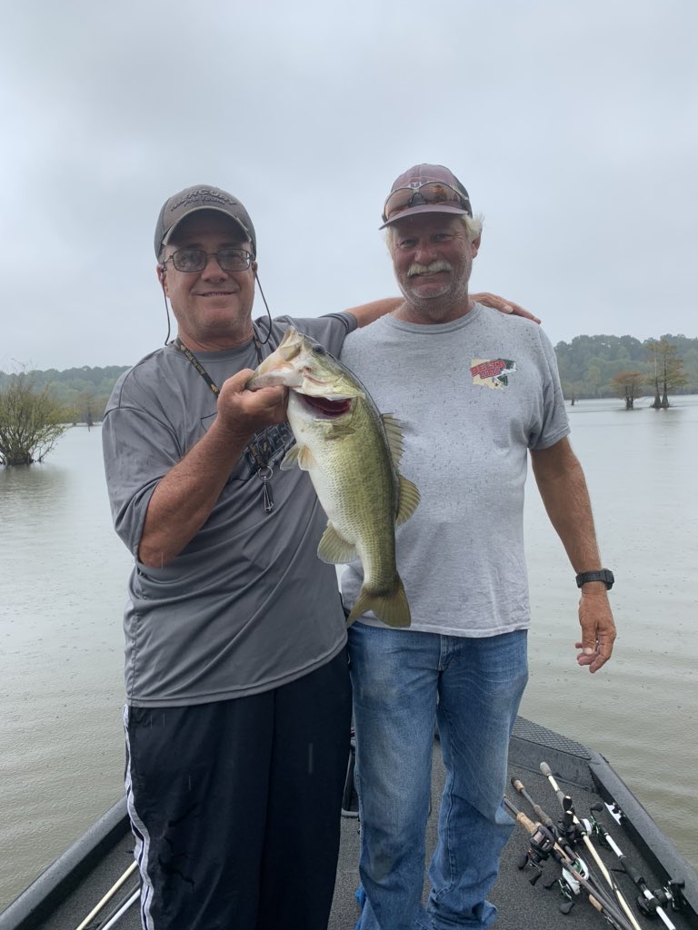 THEREALSHOOPMAN's tweet photo. Got out on the water with Mr. Albert Collins today. Had a good time and learned a lot. Who knew a buzz bug would be a good buzzbait trailer! @TwisterFishing #teamtwister https://t.co/8EwJdGWifb