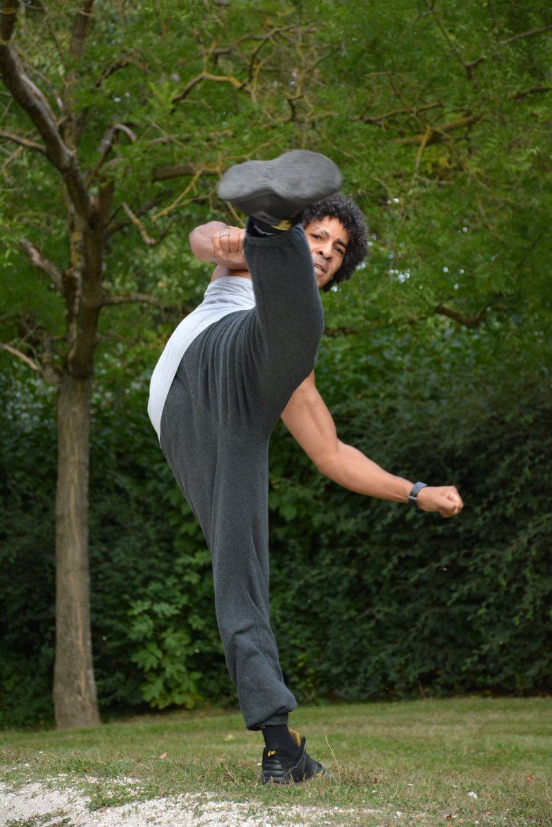 anzaya_khan's tweet photo. #korana #anzayakhan #martialarts #kungfu #kungfumotivation #shaolinspririt #workout #gasyfamily #Madagascar #martinique #streetshaolin https://t.co/zQ6Q0YFX3c