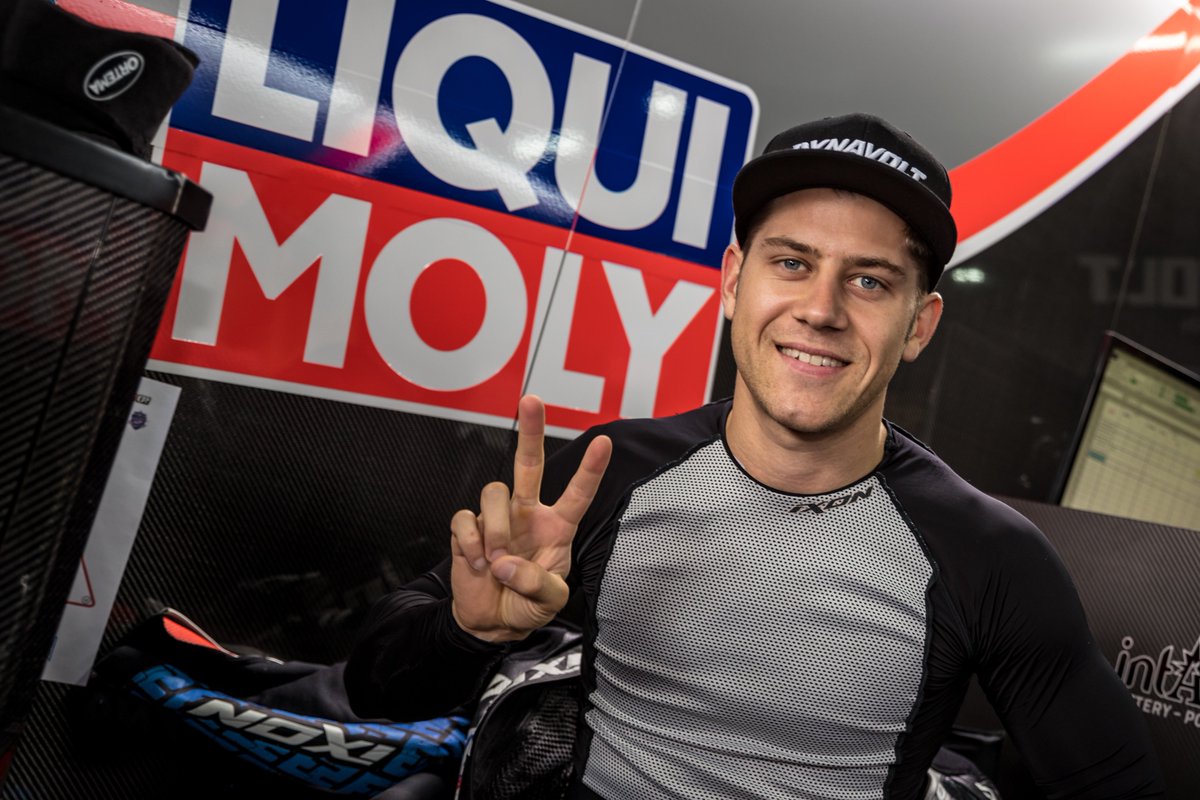 IntactGP's tweet photo. #ThaiGP 🇹🇭 #Results #Moto2 #FP1 ✅ Scorching hot at the Chang International Circuit this morning!
» @ThomasLUTHI in P17 - 1'36.999 (+1.030)
» @MarcelSchrotter in P19 - 1'37.056 (+1.087)
Photos @gpfever
#KALEX @liqui_moly_gmbh #MotoGP #TriumphOfficial #tomlüthi #12 #ms23 #race15 https://t.co/vikMBPa09d