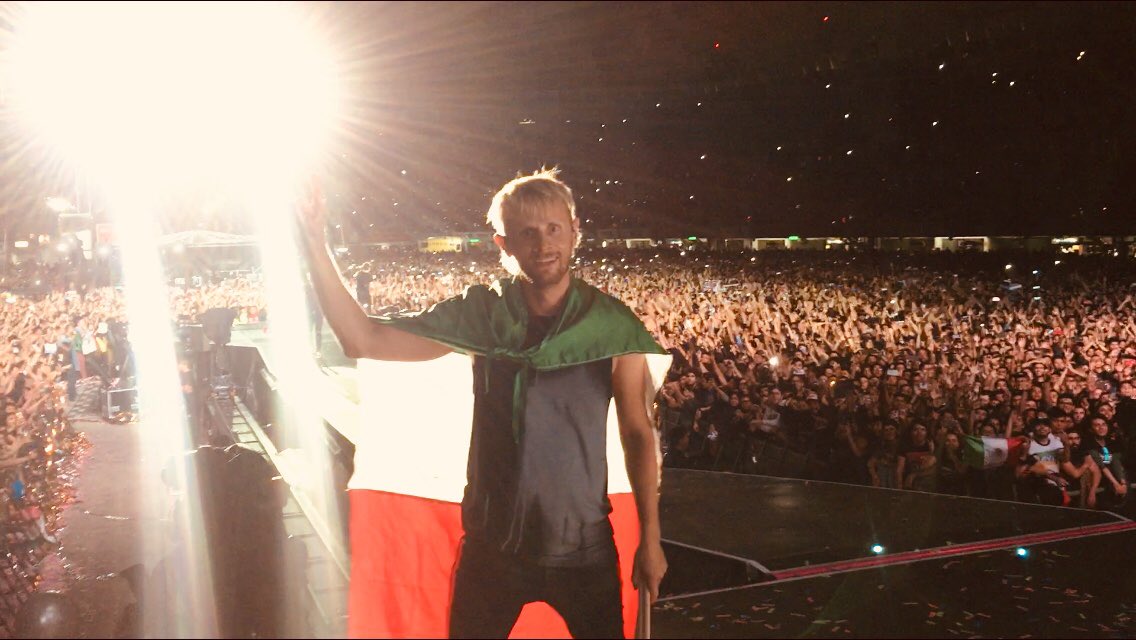 CaptMorganized's tweet photo. Mexico City !!! You were an amazing crowd ..the loudest on the tour by far !! Big love to everyone there making tonight one to remember ..xxxx https://t.co/JcrSymewJH
