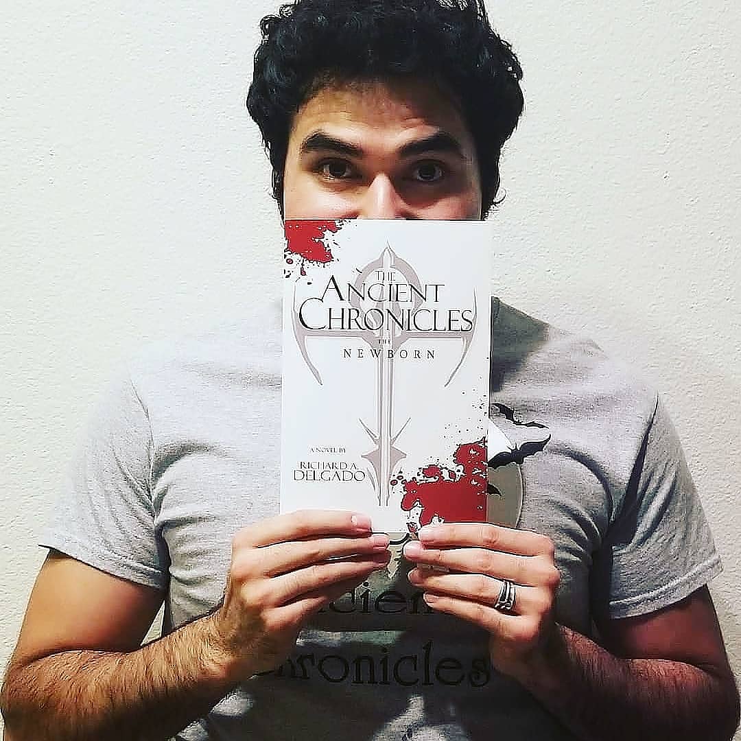 RichyAxl2's tweet photo. #Halloween is coming, and so is #TheNewborn!!! Looking for the next #hot #sexy #vampire? Then check out Vampire Leonardo and meet Vampire Boris in the epic classical tale!
The Ancient Chronicles: The Newborn https://t.co/14CnfsLDkH
.
.
.
.
#books #booklovers #ArtistaOfTheTime https://t.co/eAS8XU9wAa