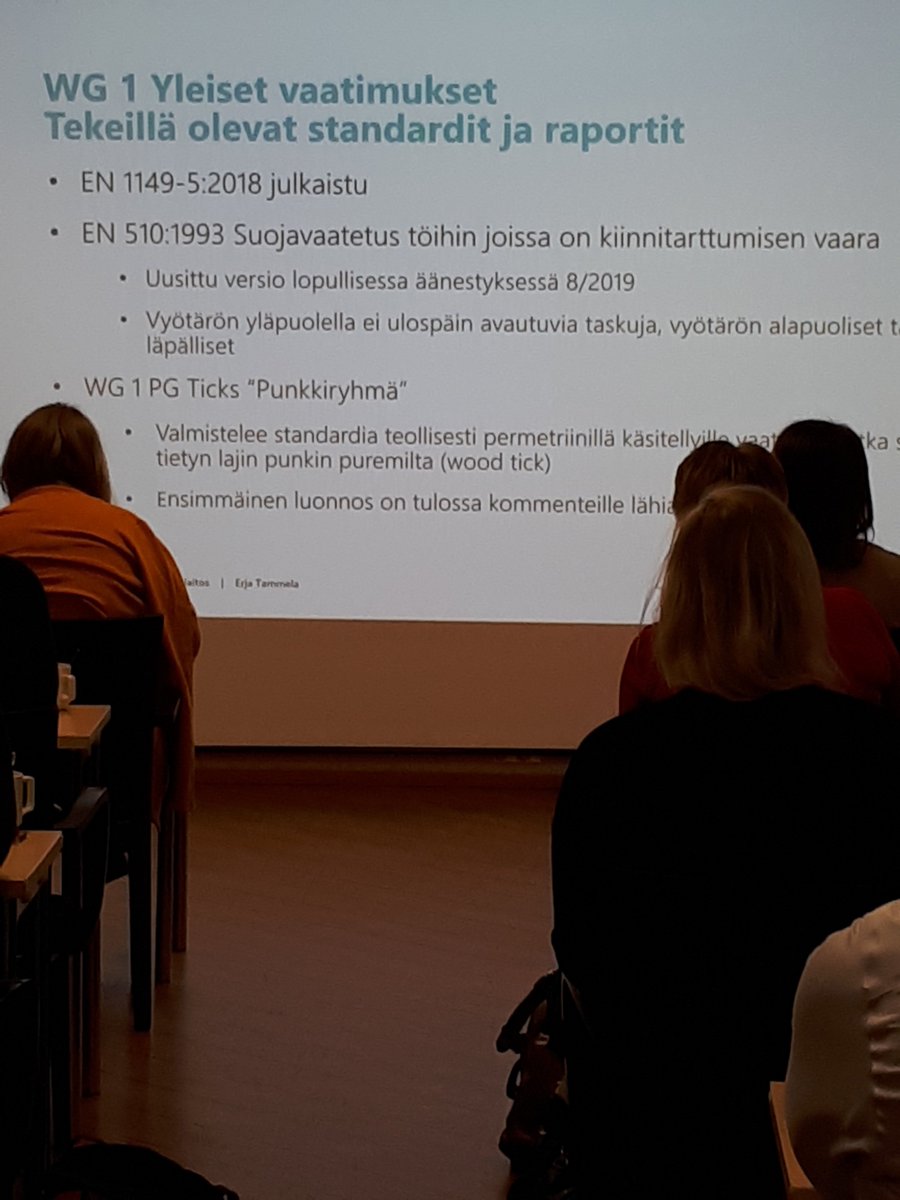 Susanna_Maki's tweet photo. @kirsijussila @SirkkaRissanen @tyoterveys Ajankohtaista asiaa suojavaatteita koskevista standardeista Erja Tammela. Punkin puremilta suojaavat #suojavaatteet #työ #turvallisuus  #Vaasa  #ScandicStories #StayFeelBetter @tyoterveys https://t.co/rKYmvLR26B