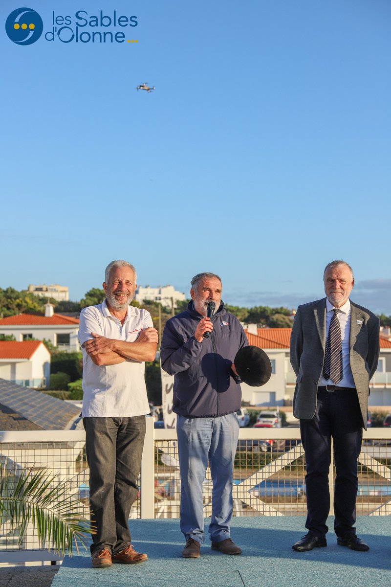 VilleDesSables's tweet photo. Ouverture officielle, hier soir, du championnat d'Europe de #waveski avec la présentation des équipes et le SHOW de l'équipe portugaise.
Suite de la compétition toute la journée à #Tanchet.
@ISOLesSables @FF_CanoeKayak @DepVendee @paysdelaloire @waveskiinfo https://t.co/3CmLzu7bCi