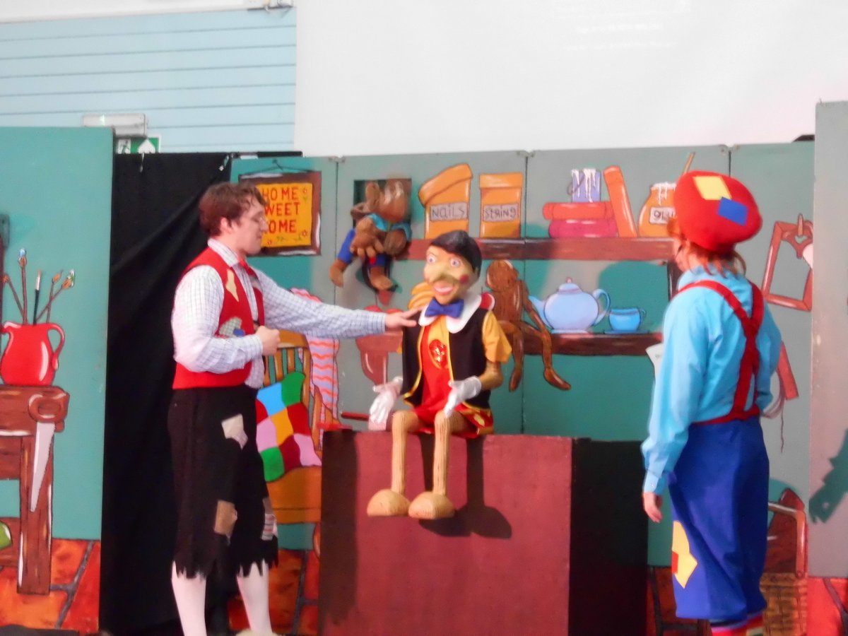 NorthWalsall's tweet photo. Our children really enjoyed the performance of Pinocchio from M&M Productions. Lots of smiling and laughing.
#Pinocchio #MMproductions #enrichment #happychildren https://t.co/SvJkFZ4Ehg