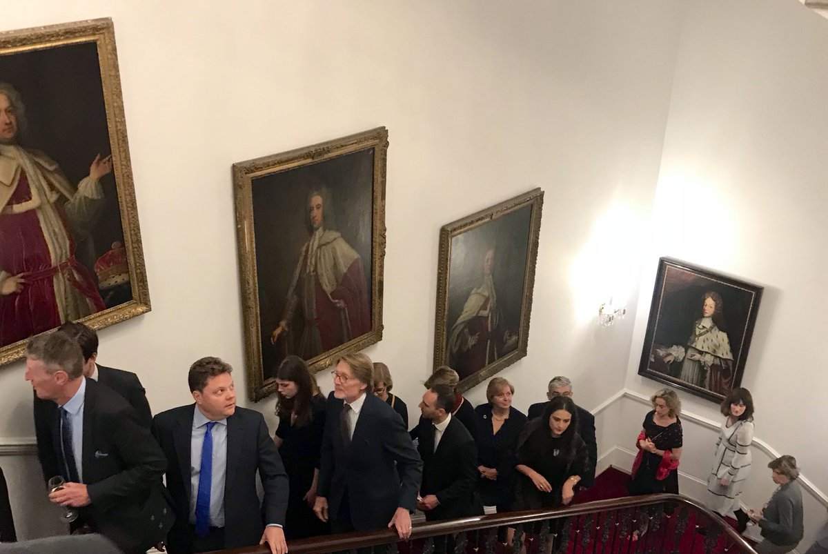 AurelieBonal's tweet image. What I recall from THE speech at #GermanUnityLDN yesterday is 
- a crowded Embassy 
- a loud agreement when Min. @michaelgove said he knew “some people in this room deeply regret Brexit”.
- applauses for @theresa_may at beginning of 🇩🇪 Amb. speech.
 #WorldSmileDay @HenryNewman