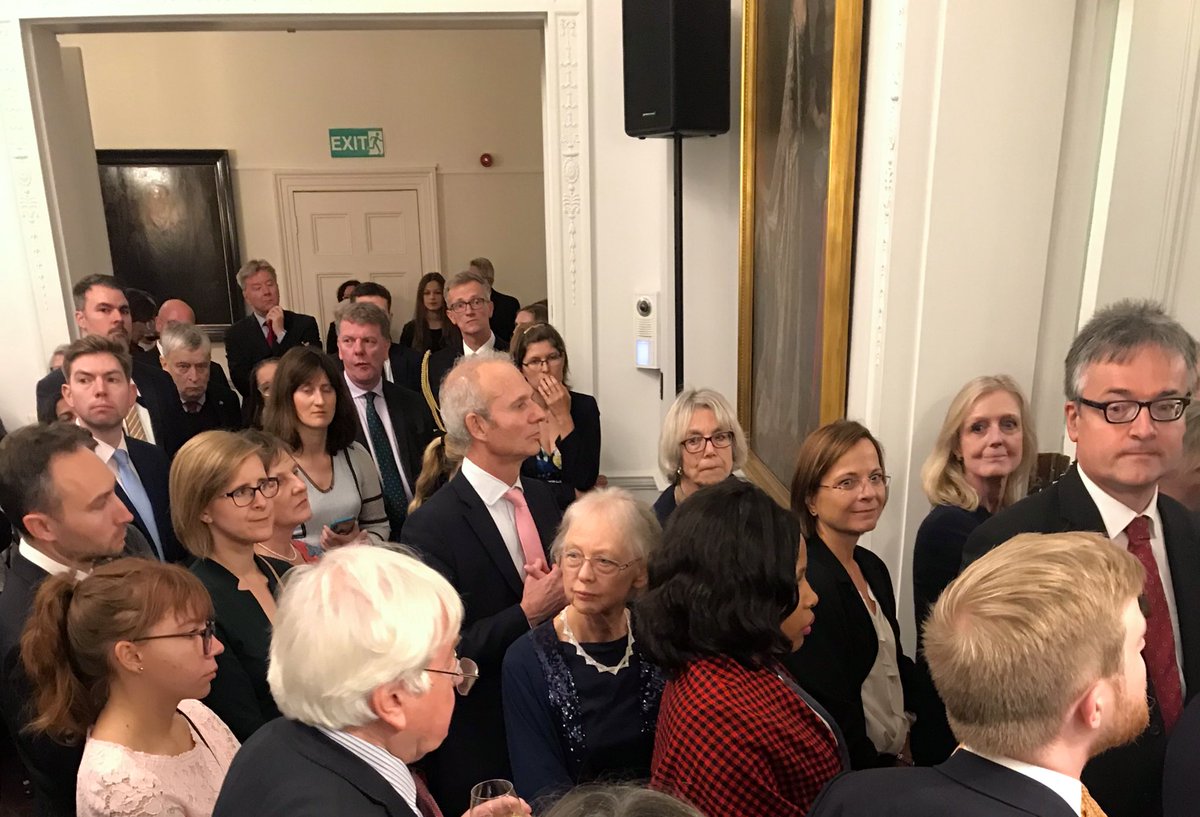AurelieBonal's tweet image. What I recall from THE speech at #GermanUnityLDN yesterday is 
- a crowded Embassy 
- a loud agreement when Min. @michaelgove said he knew “some people in this room deeply regret Brexit”.
- applauses for @theresa_may at beginning of 🇩🇪 Amb. speech.
 #WorldSmileDay @HenryNewman