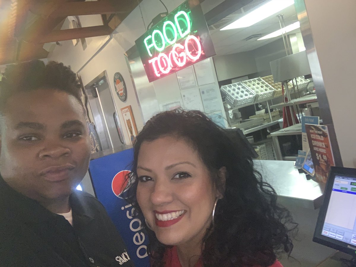 kitajones3113's tweet photo. Celebrating with Evelyn on her birthday! #Spanky’s #No Place Better# #WorkHappy ⁦@ericnecker1⁩ https://t.co/ku5suFYYuO