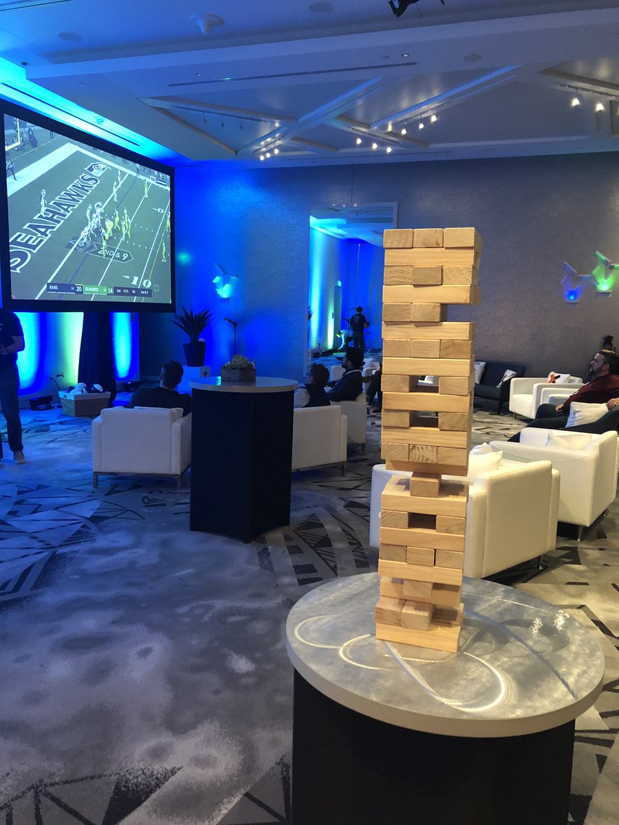 fabianwilliams's tweet photo. So last night at @Nintex #NintexProcessFest & u can see all the excitement on #gamenight — it’s a wrap, great conference made a ton of contacts & looking forward to closing some amazing #RPA #IPA deals https://t.co/dp369AYmT2