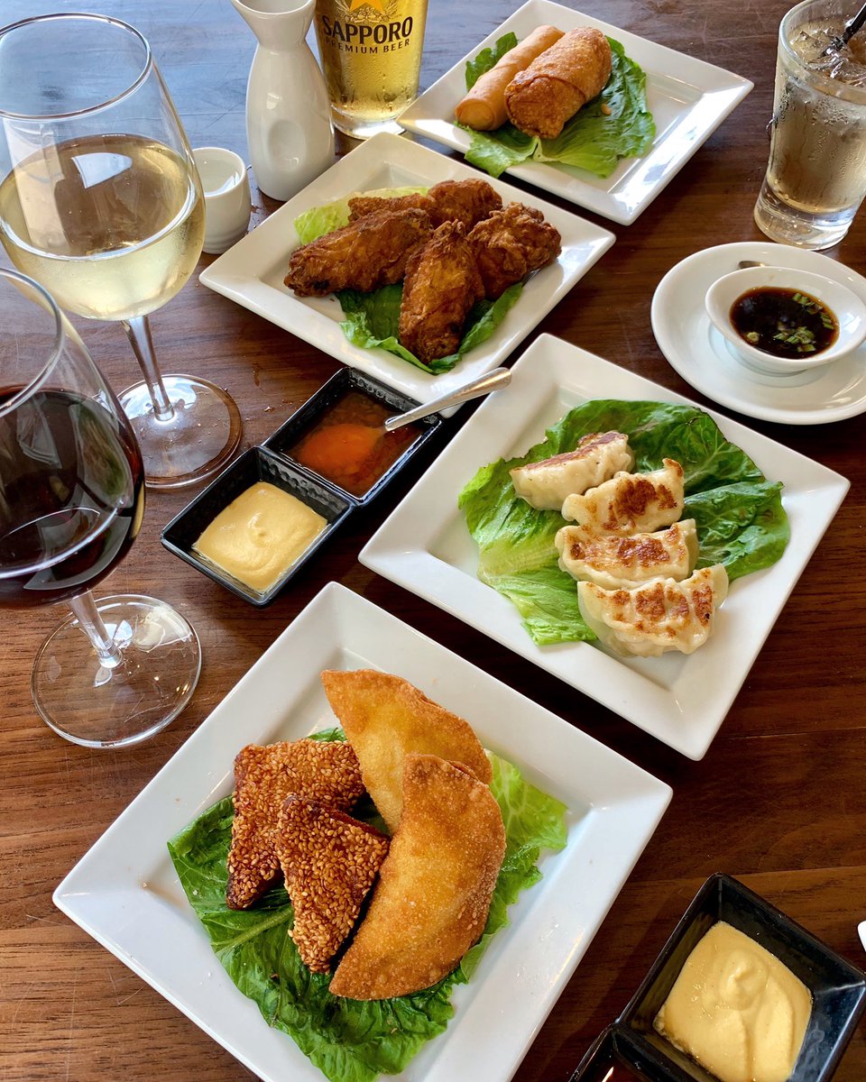 Happy Hour is every Monday-Friday 3-7pm! 🎉

$1 - $2 - $4 bites 🥟
$1 Hot sake 🍶
$2 Sapporo draft 🍻
$3 Well drinks 🥃
$4 Select Wine🍷