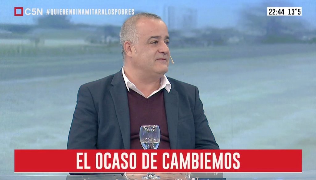 PablodelacruzOk's tweet photo. Con ustedes en C5N @javier_noguera
Intendente de Tafi Viejo, Abogado, Periodista, vicepresidente de la Federación Argentina de Municipios.
Palabras justas y para buenos encendedores.
#domadordereposeras
#PruebenLaburando
#holgazan
#ConejoNegro
#elOcasodeCambiemos https://t.co/fsSzSfv4x4