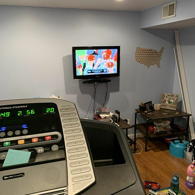 BrettHeuring's tweet photo. That’s a good view from the treadmill. Taking inspiration from @creedmonster and getting back into the swing of things #cxisgonnahurtthisyear https://t.co/n82ubH9CPA https://t.co/snAuiwmtdP