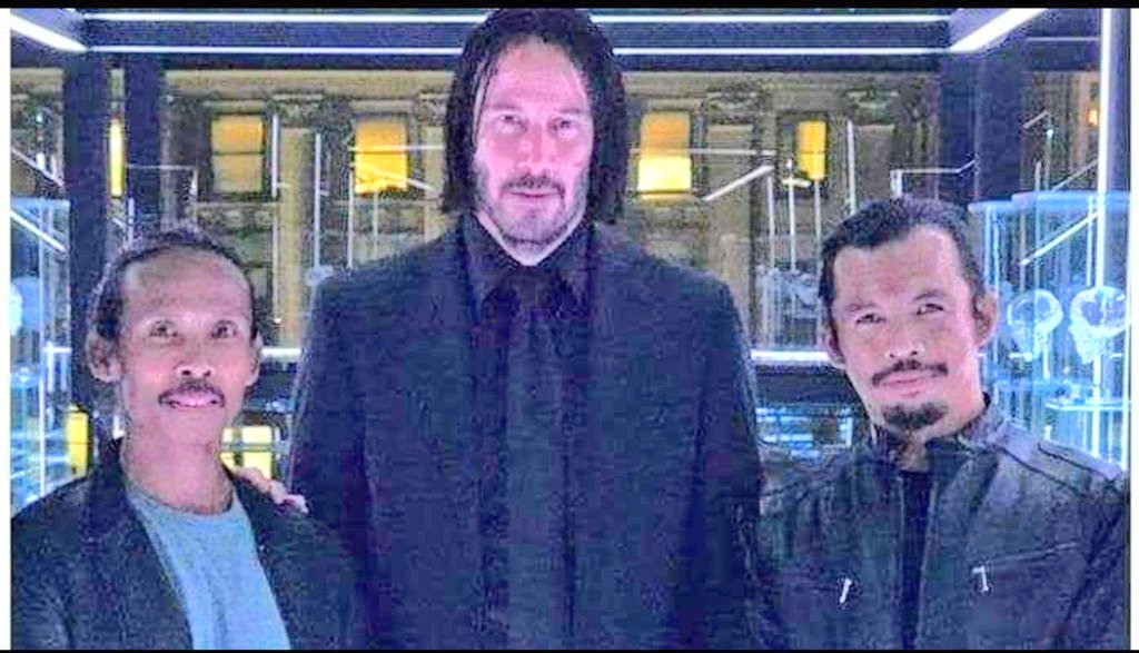 やみくろ Twitterissa ジョンウィック パラベラム なんと ザ レイド シリーズからヤヤン ルヒアンとセセプ アリフ ラーマンが参戦 シラット炸裂か 彼らの出演に至るいきさつには深い大人の事情があったとか 監督がヤヤンに電話 ジョン ウィック