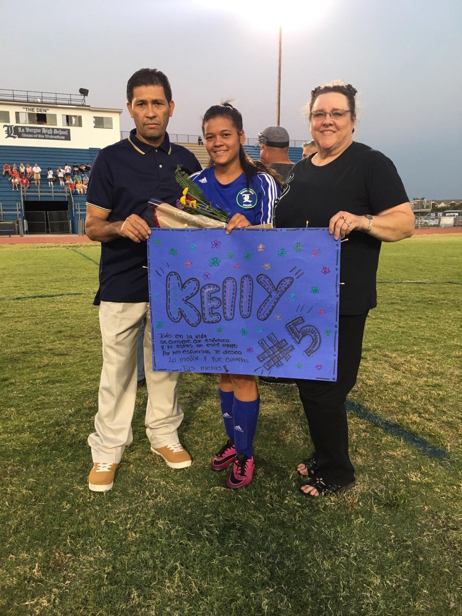 What an honor to escort Kelly Reyes for senior night at the soccer game. Kelly is such a beautiful young woman &amp; I'm so proud of her. #250life <a href="/ItJustMeansMore/">It Just Means More</a> <a href="/LHSintheNews/">LaVergne High School</a>