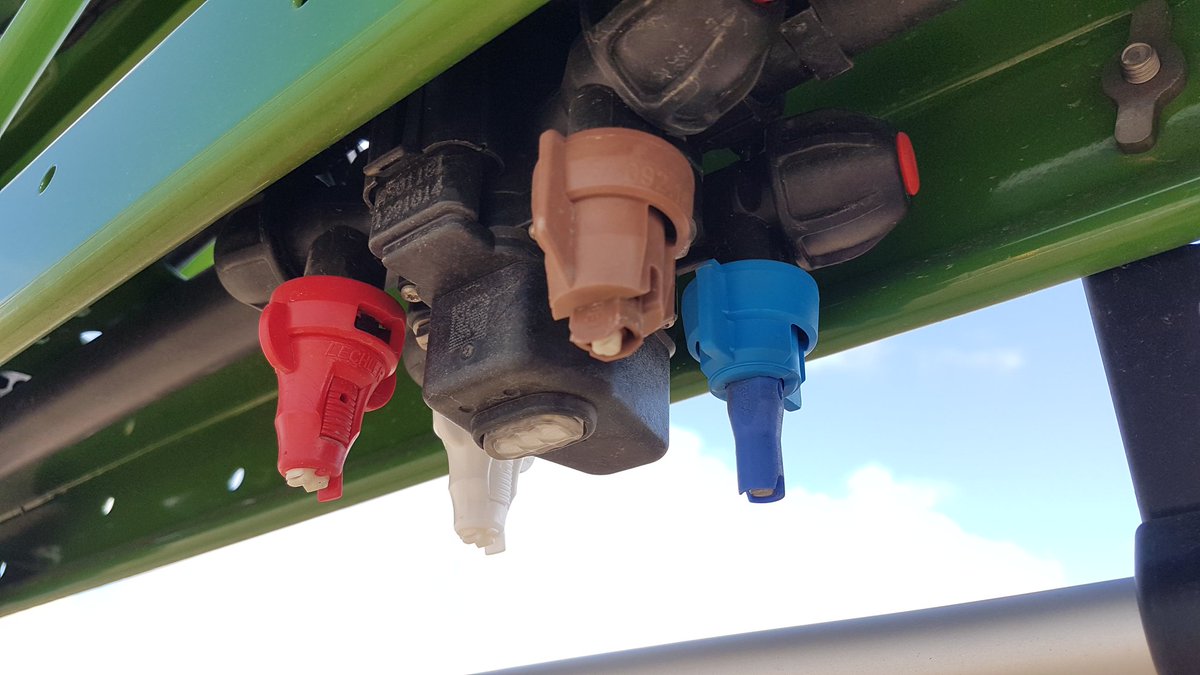 nozzle_guy's tweet photo. Had a first look at the @Amazone #Pantera at Canada West Harvest Centre today. Unique features, e.g. engine below tank, diaphragm pump, recirculating boom, dedicated clean water pump, Claas cab, eco  engine mode matches rpm to power demand, auto nozzle switching, turn comp. https://t.co/Fjqbwrsgrr