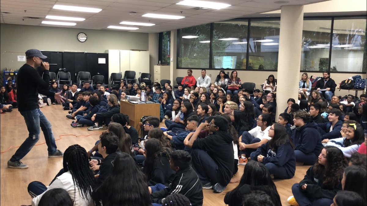 MikeCLeadership's tweet photo. Thank you to all the @TCDSB elementary schools that attended our first #ECSLIT monthly meeting of the year! Your energy was amazing. Looking forward to all the wonderful leadership lessons weโll be learning together. #CatholicStudentLeadership https://t.co/ADfRnAJzAm