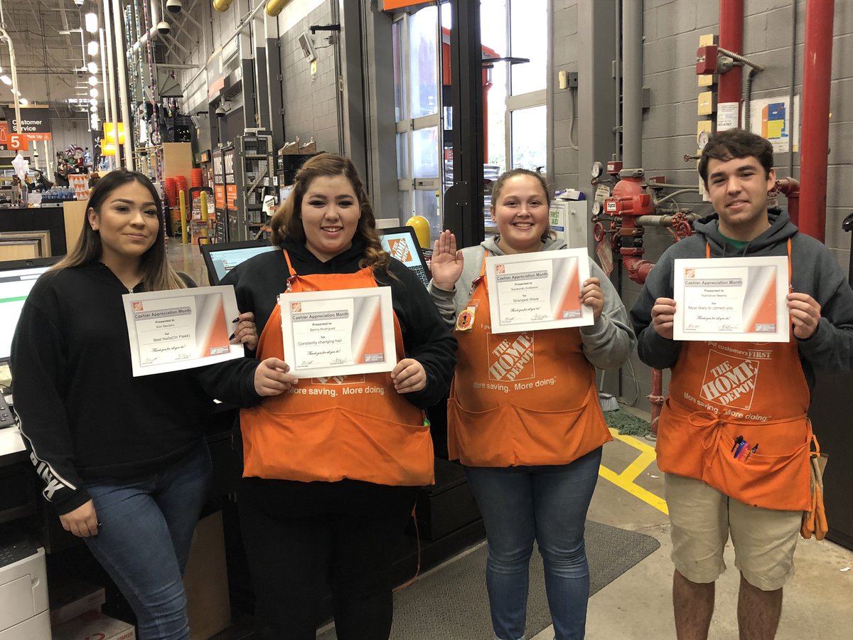 JosifRod4006's tweet photo. A few more #CAM certificates presented to some very cool hard working people. #team4006 @brian4006 @LaurelHappe @Bselch  @kyle_mckinnon12 https://t.co/uOOEsoiwuR