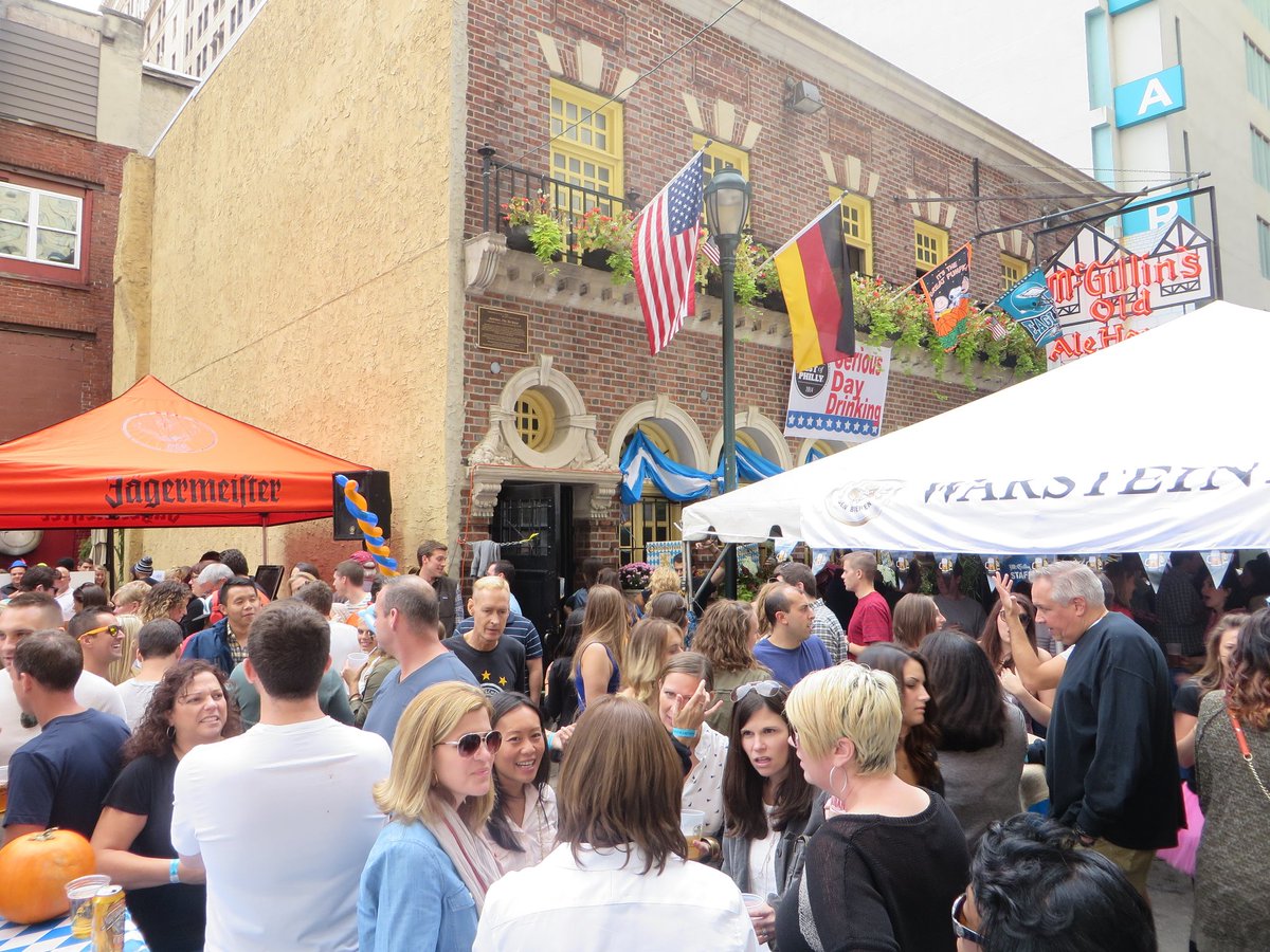 GabrielleRubes's tweet photo. #TBT to @Midtwn_Village Fall Fest 2014. Hope to see y'all this Saturday , 10/5 @McGillins as we celebrate the 14th Annual #MVFallFest 🍂 https://t.co/WJjMJaLzG2