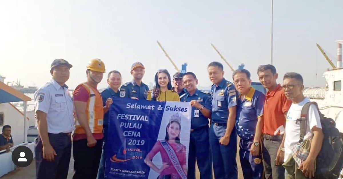 eljohn_pageants's tweet photo. Clarita Mawarni salem @mawar.salem Putri Pariwisata Indonesia 2019 mengikuti acara Festival Pulau Cena 2019.
.
.
Keberangkatan Mawar dari gresik menuju Pantai Mombhul menyeberangi laut menggunakan Kapal Blueseajet 1 dari Pelabuhan gresik.
#eljohnpageants #eljohntv #EljohnMedia https://t.co/CtETmqHpDX