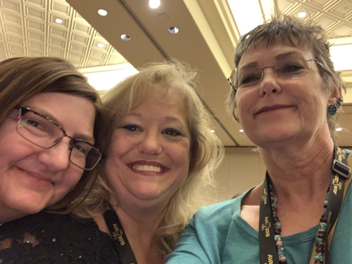 hale_sheila's tweet image. Old friends! #AVASM19