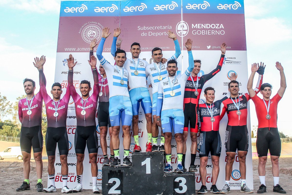 sergiounac's tweet photo. Felicitaciones @AdrianRicheze, @rosas_laureano, @nicolas_tivani y Rubén Ramos por el oro obtenido con la delegación sanjuanina de ciclismo en el comienzo del Campeonato Argentino de Pista, en Mendoza. A seguir con fuerza y pasión para seguir cosechando logros. #DeportesSJ https://t.co/XOBz03rR5I