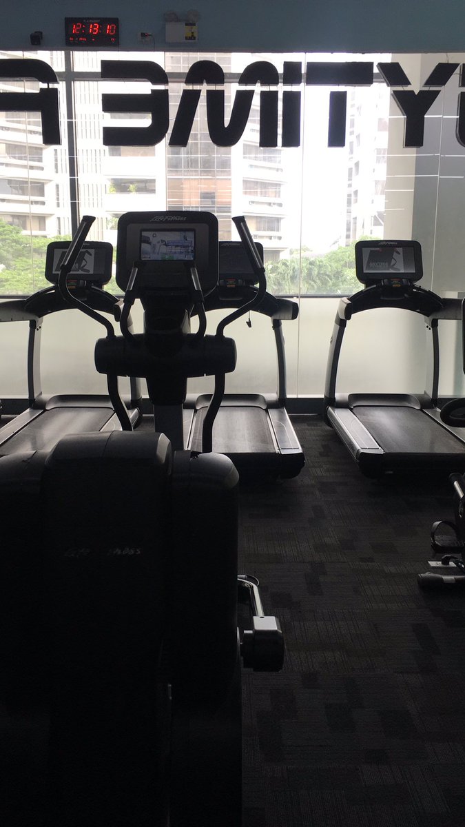 tk091189's tweet photo. When your coach just killed you 😓 https://t.co/4kz1L8xJDH