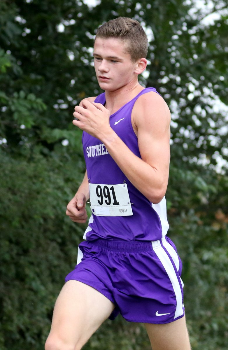 CountsHuey's tweet photo. The @sescrosscountry boys hit on all cylinders at Halstead as three guys slipped under 17:00, led by @djsprecker's 16:34. Luke Gleason went 16:49 and Dominic Jackson 16:58. The Trojans look poised to defend their 3A title.
#southbeast
#2deep4you
#stillhungry
@KansasPregame https://t.co/eMMbyf7egx