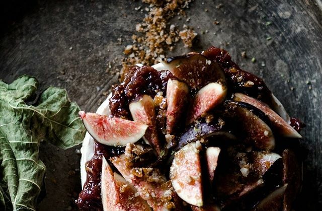 Cheesecake de higo ahumado en nogal
galleta de hojarasca, mermelada de higos y nuez caramelizada con miel de mezquite

Rsvp: 8183862797 y whatsapp 8132608870

#RescatandoLaCocinaNorestense #ElJonucoMx #NuevoLeonEnTuMesa #PlatillosDeTemporada ift.tt/2AF69u6