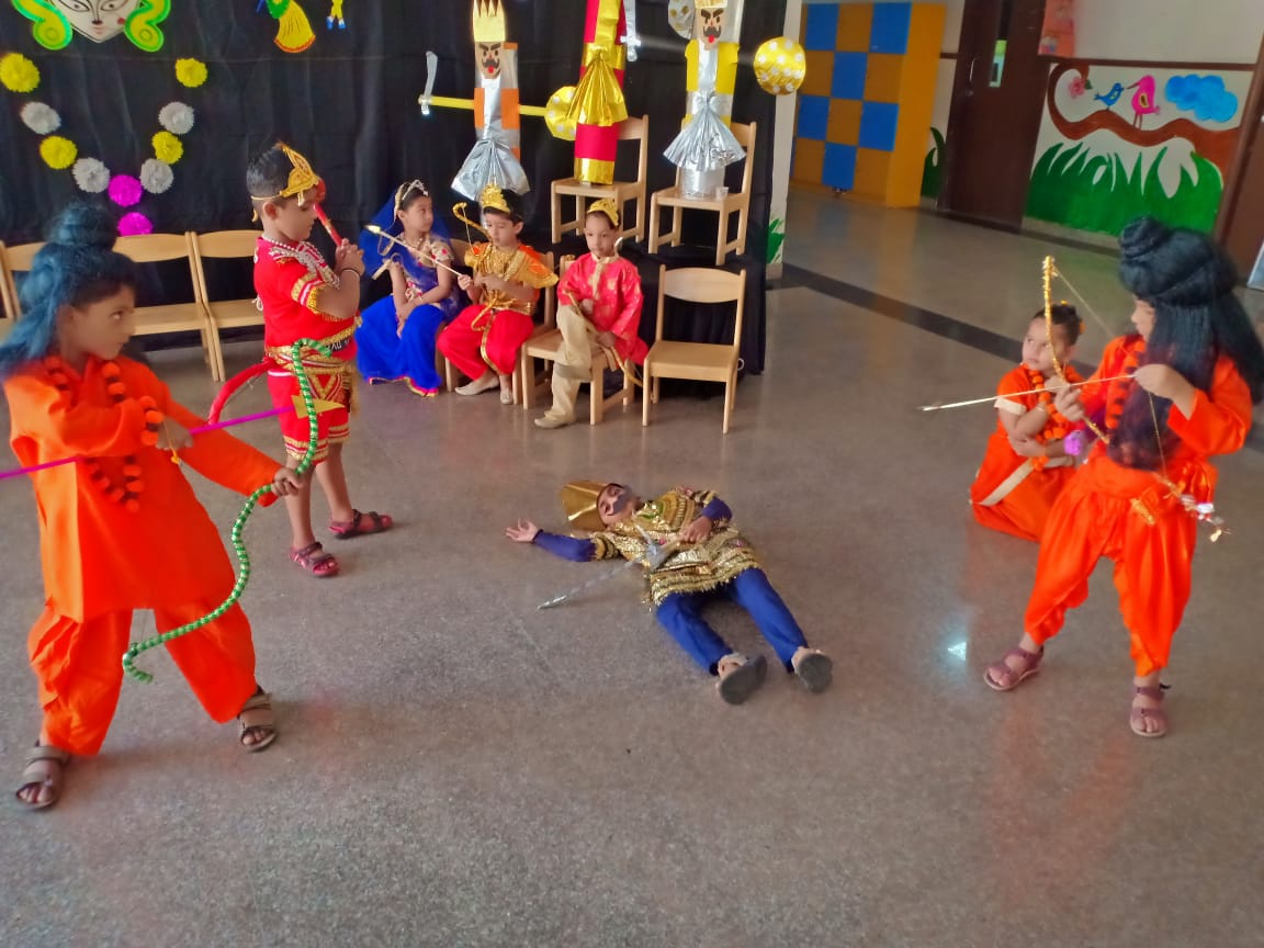 NarayanaEdu's tweet photo. #Narayana #etechno #School #Southcity2 #Gurugram #DUSSEHRA CELEBRATIONS.
#Students #beautifully #dressed up like the #Ramayana characters and their #mythological #avatars were simply #adorable. #thenarayanagroup https://t.co/pJPUxpE3PT