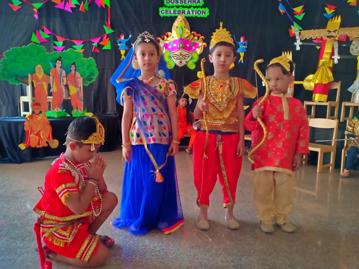 NarayanaEdu's tweet photo. #Narayana #etechno #School #Southcity2 #Gurugram #DUSSEHRA CELEBRATIONS.
#Students #beautifully #dressed up like the #Ramayana characters and their #mythological #avatars were simply #adorable. #thenarayanagroup https://t.co/pJPUxpE3PT