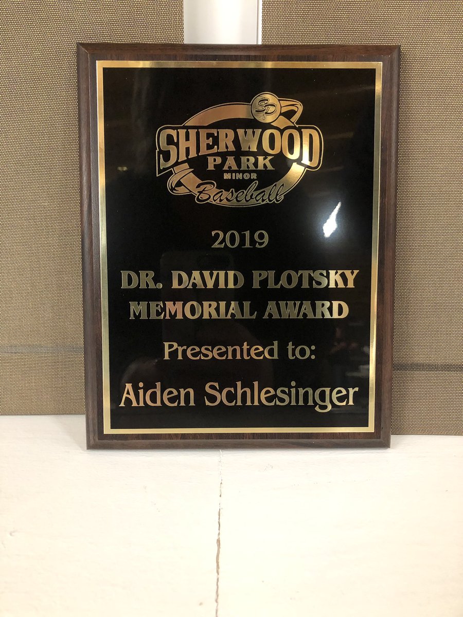 jazzy_joyc's tweet photo. Congratulations to my Mister on being awarded the Dr David Plotsky Memorial Scholarship today at the @spmba1 AGM. Such an honour to receive and such an honour to have been part of such a great organization!! @aschlesinger10 @spmba18uaaa https://t.co/ZdRGS4NKzq