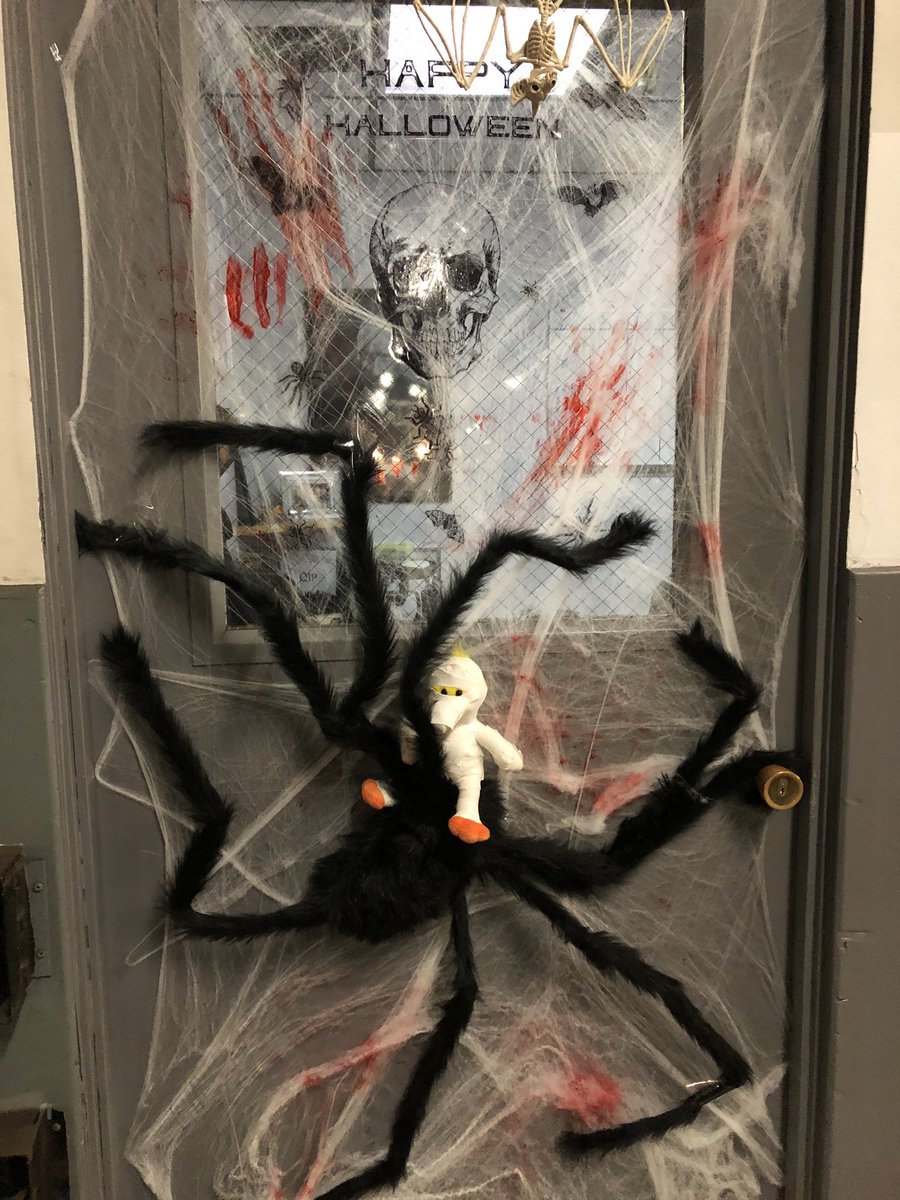 Ileana Morillo (@morillo_ileana) on Twitter photo Gardena is ready for their spooky door #StayCalmHaveFun #Decorativedoor #WebbyDuck <a href="/jrindafernshaw/">Fern Shaw</a> <a href="/melirere/">Melinda Herrera</a> <a href="/hrbobbyups/">Bobby Esquivel</a> <a href="/ChinaJeter/">China Jeter</a> @UPS_NWSafety Gardena is ready for their spooky door #StayCalmHaveFun #Decorativedoor #WebbyDuck <a href="/jrindafernshaw/">Fern Shaw</a> <a href="/melirere/">Melinda Herrera</a> <a href="/hrbobbyups/">Bobby Esquivel</a> <a href="/ChinaJeter/">China Jeter</a> @UPS_NWSafety