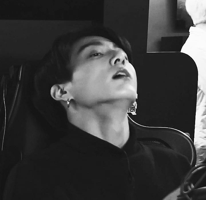 🐰 JK​ 🐰 FT.กูเหงา​ กูเย็ดดุ tweet media