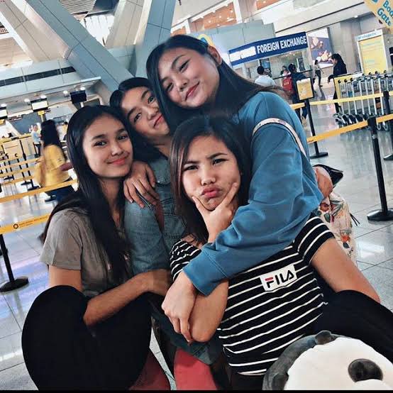 JELAYPILONES08's tweet photo. Flex ko lang tong tatlong sobrang napamahal ako at sobrang naging close ko simula nung nasa loob nang bahay ako. To my 4G, Di ko man kayo nakakasama na araw araw pero tandaan niyo nandito lang ako lagi at sobrang proud na proud ako sainyo always. Loveyou girls! Miss ko na kayo☹️ https://t.co/jl6EGy5wq3