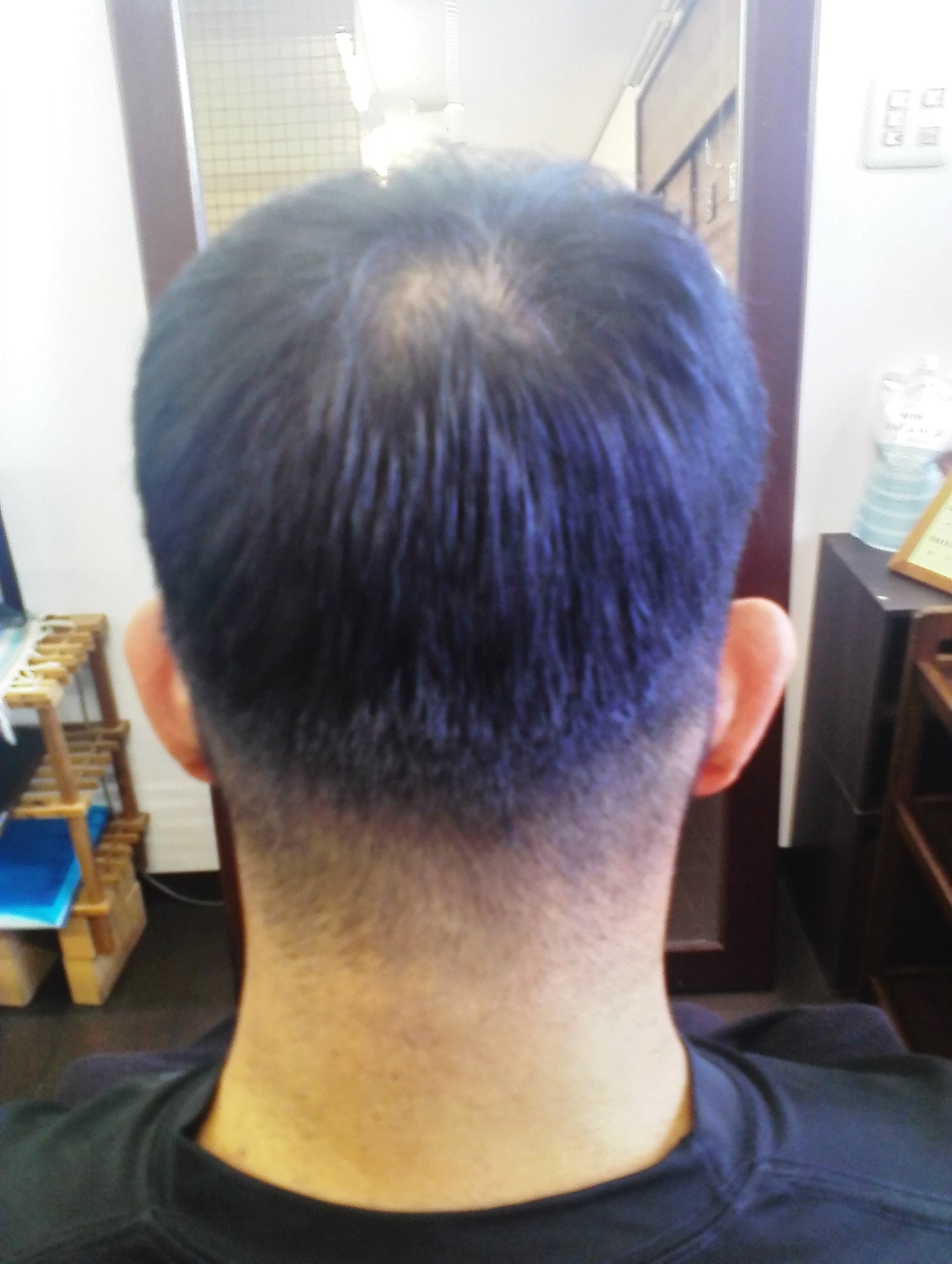 Twitter 上的 Hair 癒庵 柔らかい髪にボリュームを トップがぺたっと潰れてボリュームの出しにくい髪質に 根元に軽いパーマで自然な立ち上がりをつけてあげます 沖縄 泡瀬 理容室 床屋 美容室 メンズカット メンズ髪型 ヘアスタイル ツーブロック キッズ カット