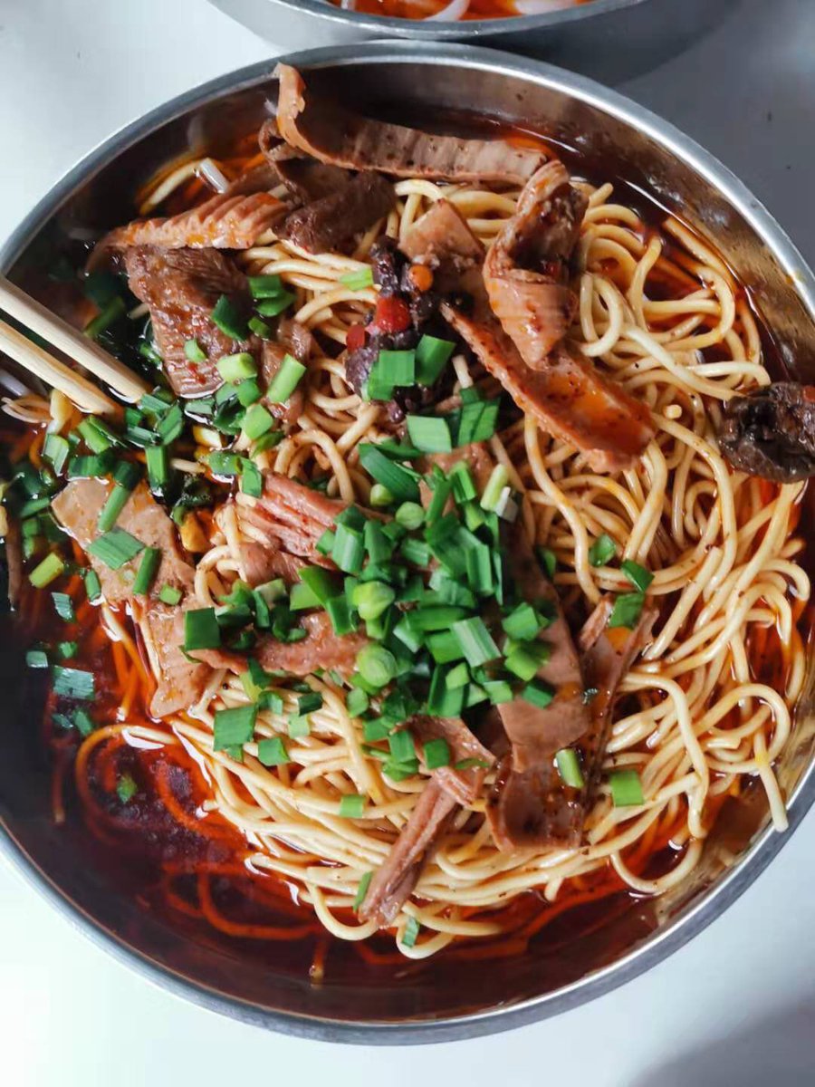 JuliJing's tweet photo. This is the most delicious breakfast in my hometown, I miss them very much😋🍜#chinesefood https://t.co/eEvL1HHO4S
