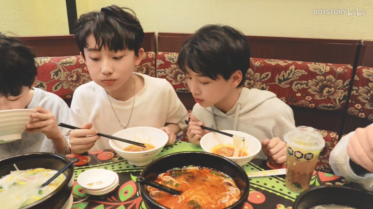 Happy_six2's tweet photo. ＃BOYSTORY #MINGRUI  “明”以食为天～😄🍰 https://t.co/o8DHpjQcyC